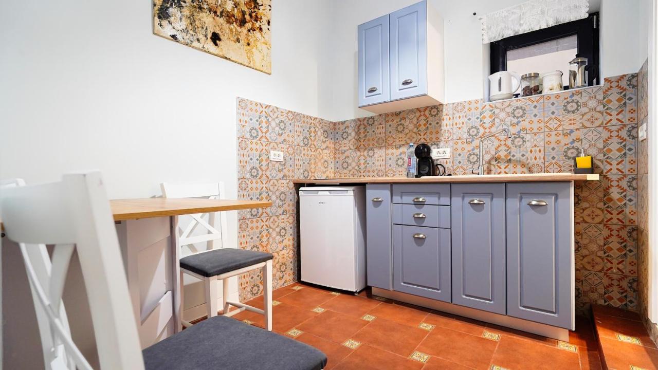 2 Bedroom Oldtown Mountain View Apartment With Private Terrace And High Ceilings Rooms Brasov Exterior photo